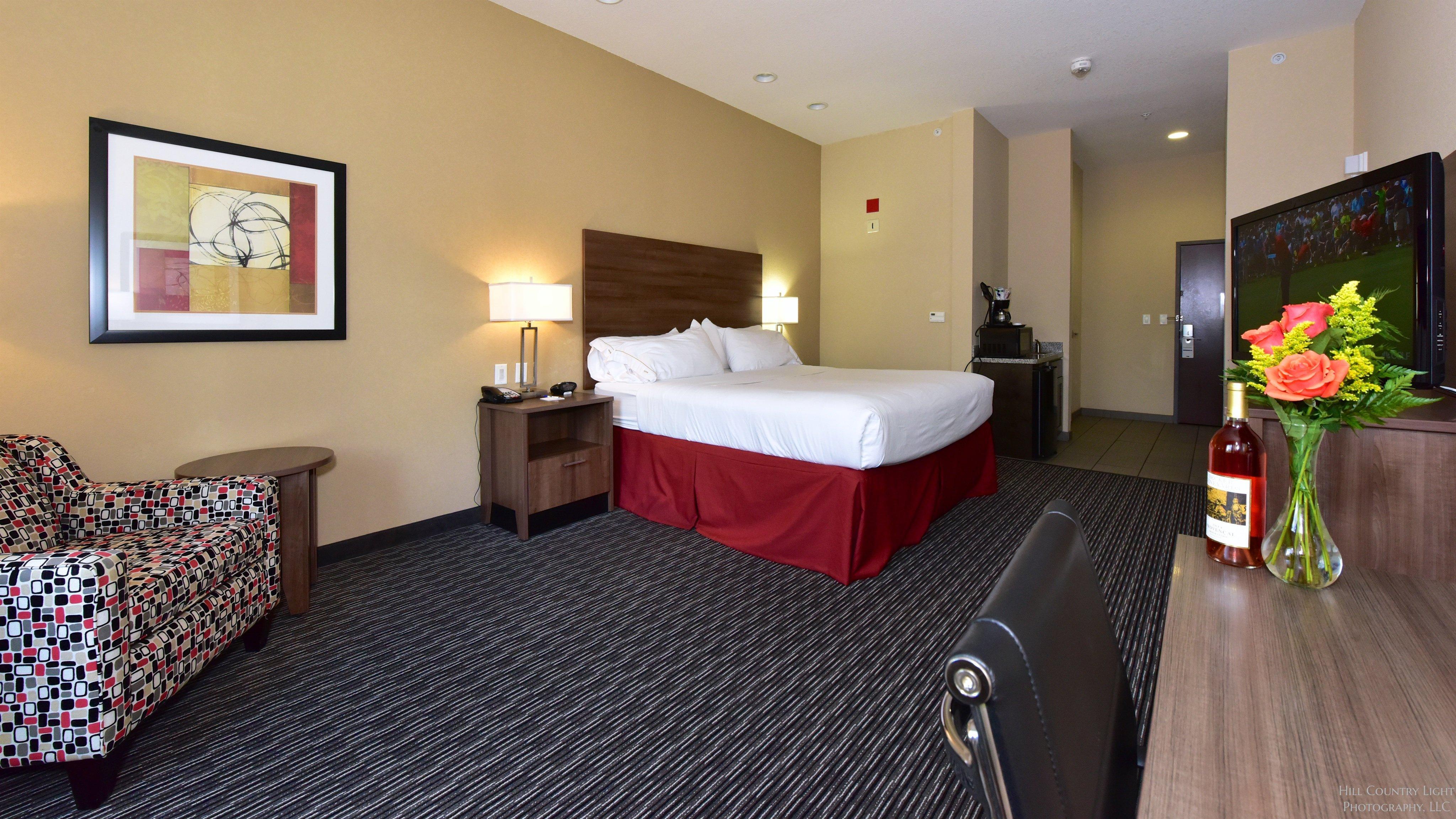Holiday Inn Express & Suites Fredericksburg By Ihg Exterior foto